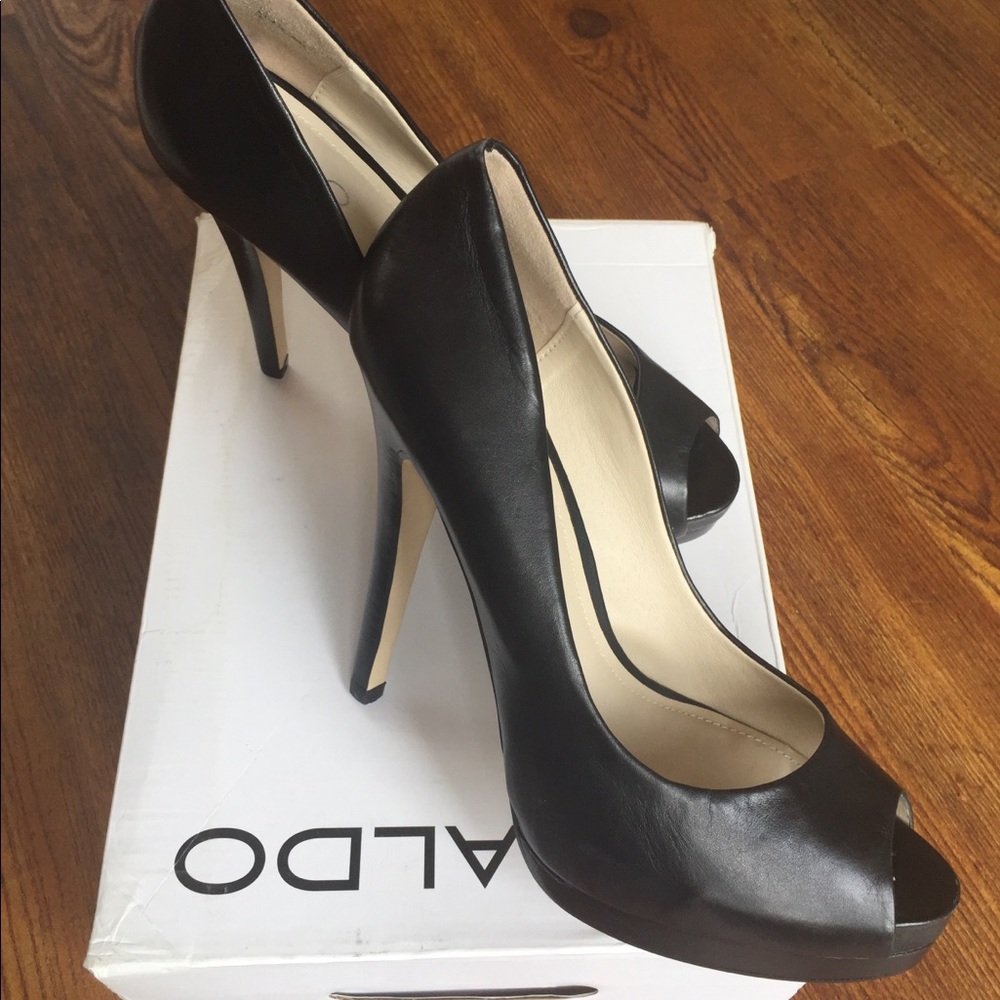 {ALDO} NWOT - Maskey Peep Toe Pump